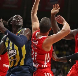 El Fenerbahce domina el Bayern Múnich (62-74)