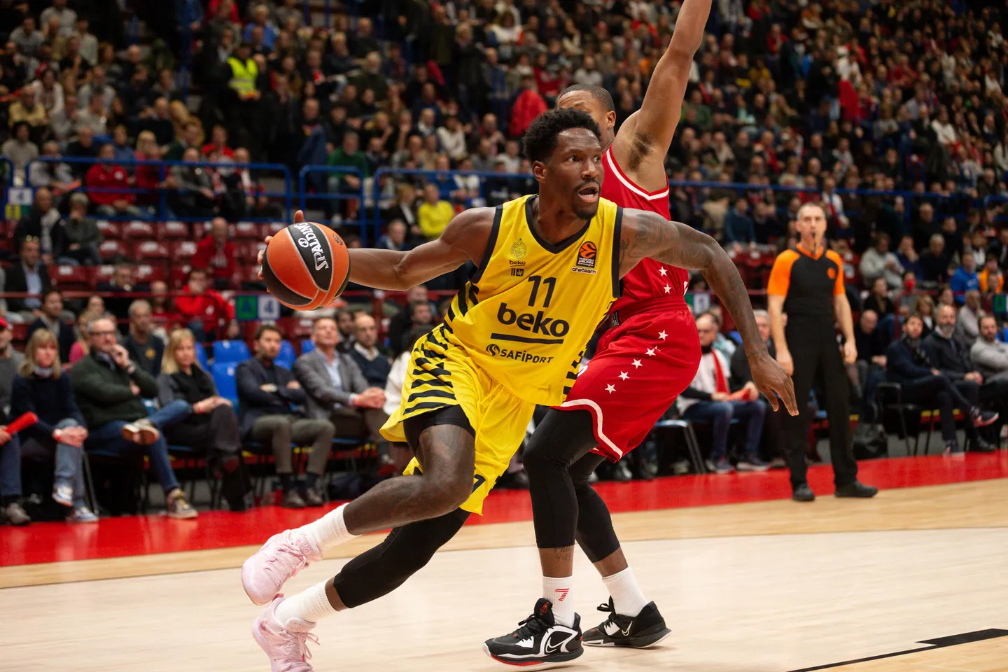 Nigel Hayes-Davis, el jugador correcto en el sitio correcto en el momento correcto