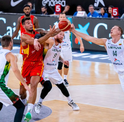España se cita con Lituania en octavos de final