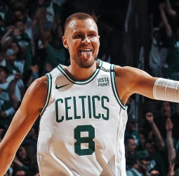 Los Celtics no descartan que Porzingis pueda jugar el 4º partido