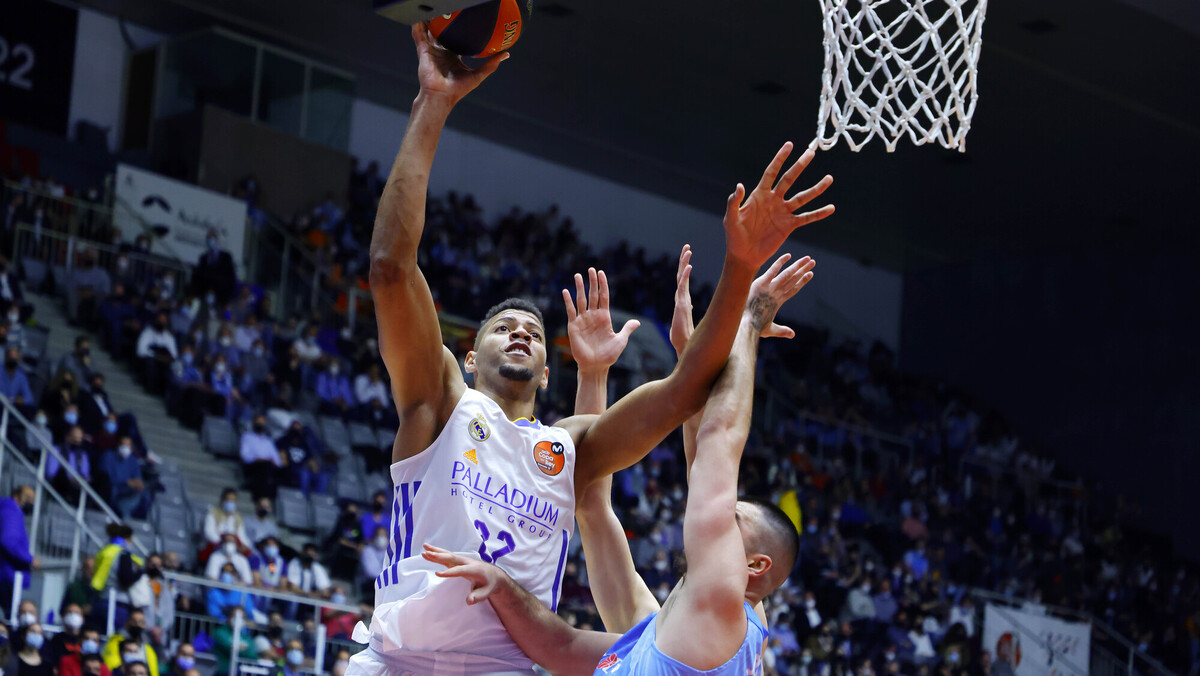 El Madrid apaga el sueño de un Río Breogán que le llevó al límite (73-67)