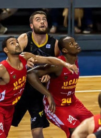 Tobey y Ponitka se imponen al físico de UCAM Murcia (84-78)