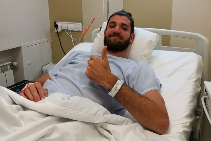 Antoine Diot, intervenido de su rodilla izquierda
