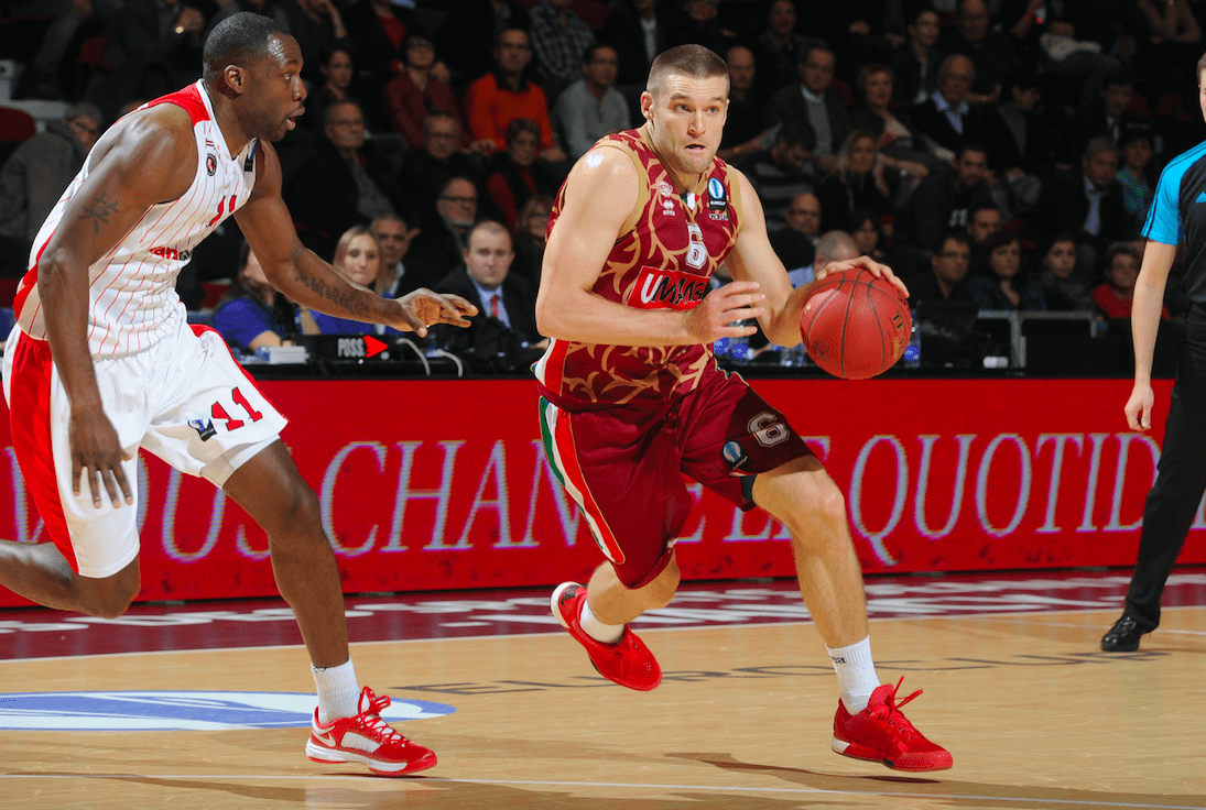 Michael Bramos renueva con el Reyer Venezia