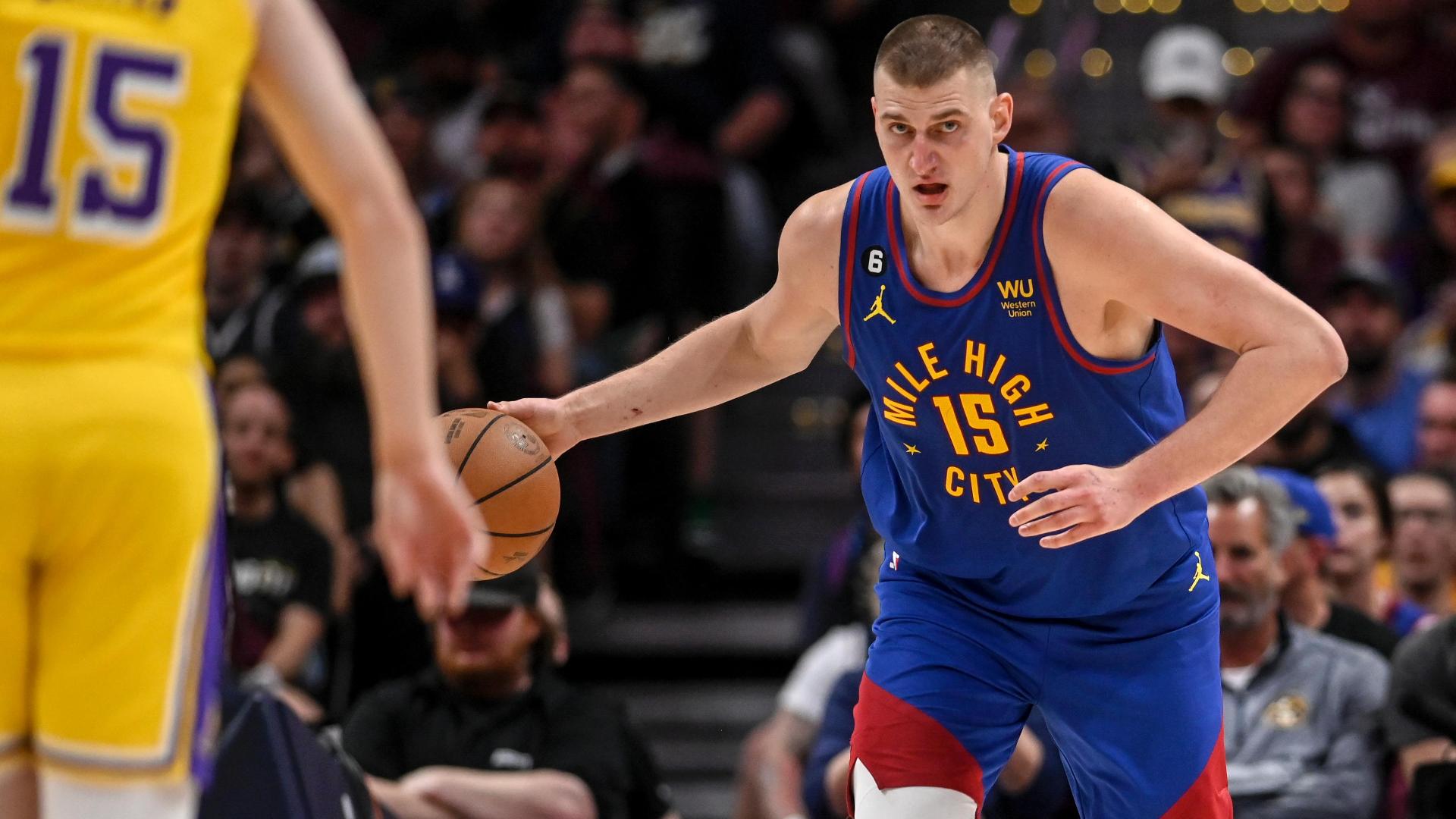 Un Jokic monumental somete a los Lakers (132-126) [1-0]