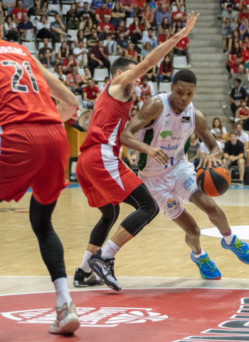Bàsquet Girona, más colista tras caer ante el Unicaja (59-73)