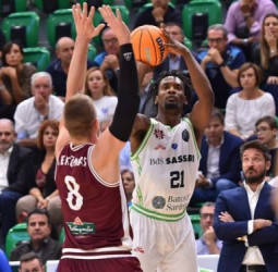 Dyshawn Pierre, cerca del Fenerbahce