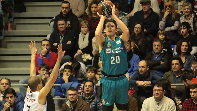Monbus Obradoiro y Real Madrid hacen historia desde el perímetro