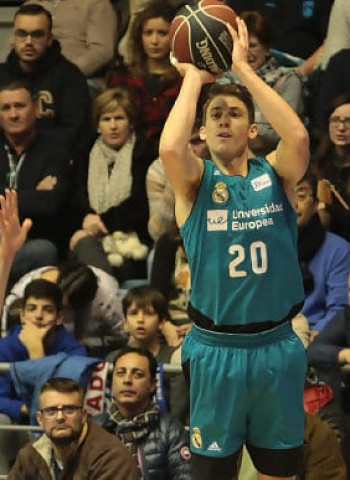 Monbus Obradoiro y Real Madrid hacen historia desde el perímetro