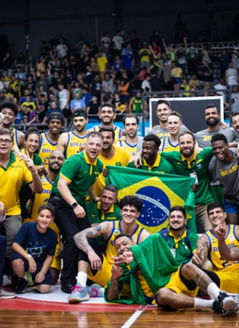 Brasil completa barrida sobre Estados Unidos y mantiene viva la racha mundialista