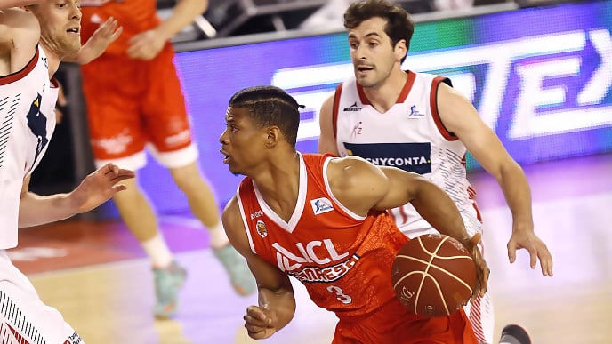 Tecnyconta Zaragoza pierde tras una prórroga en Manresa (94-91)
