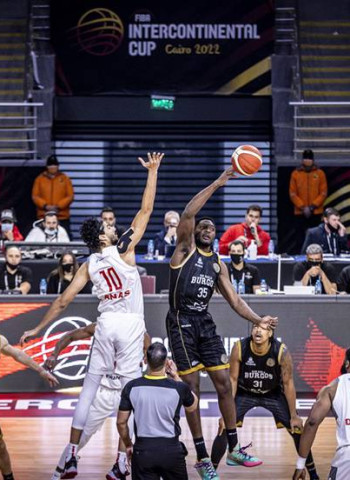 Hereda San Pablo jugará la final de la Copa Intercontinental (61-78)