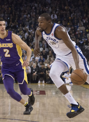 Bonito Lakers-Warriors, Westbrook lidera y Houston cae de nuevo