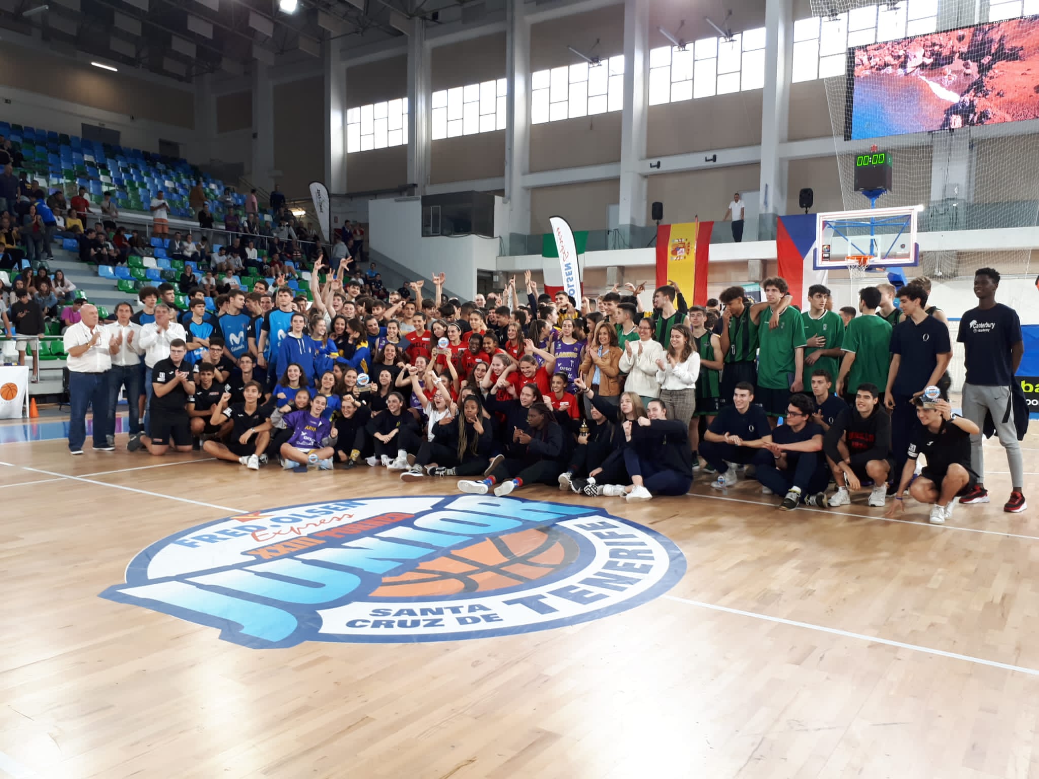 Real Madrid y SPAR Gran Canaria, campeones del ‘XXIII Fred Olsen Express International Basketball Tournament’