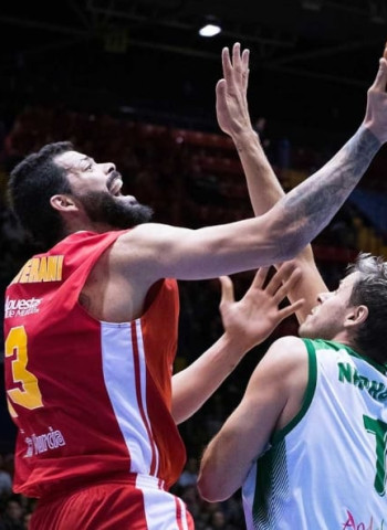 Un UCAM Murcia sobresaliente ante el Real Betis (77-103)