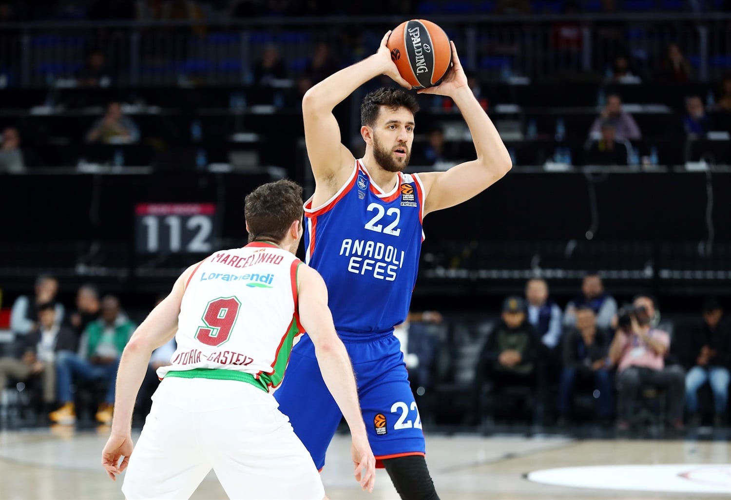 Vasilije Micic niega contactos con el Real Madrid