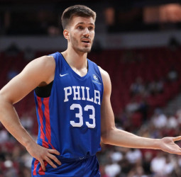 Los Clippers envían a Filip Petrusev a los Sacramento Kings