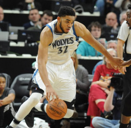 ¿Qué ha pasado en la NBA? Los Wolves ganan de uno a los Blazers en el único encuentro de la jornada