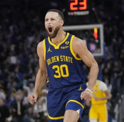 Curry marca el camino ante unos Lakers sin LeBron