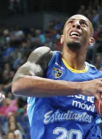 Diamon Simpson ficha por el CEZ Nymburk