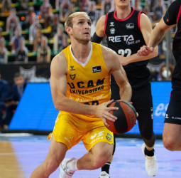 Conner Frankamp impone su ley en Miribilla (63-73)