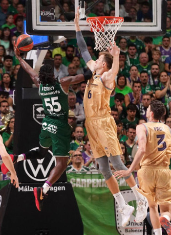 Un Unicaja de récord recibe al Barça