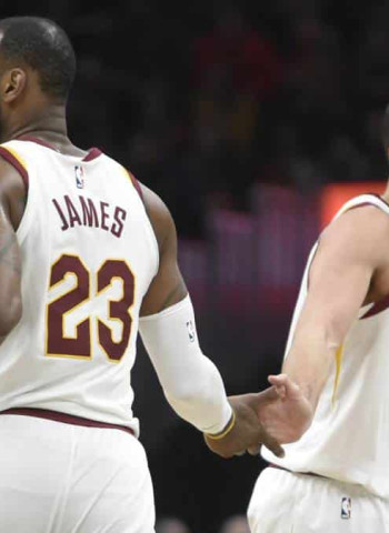 Excelente Lillard, decisivo Parker y LeBron manda en Cleveland