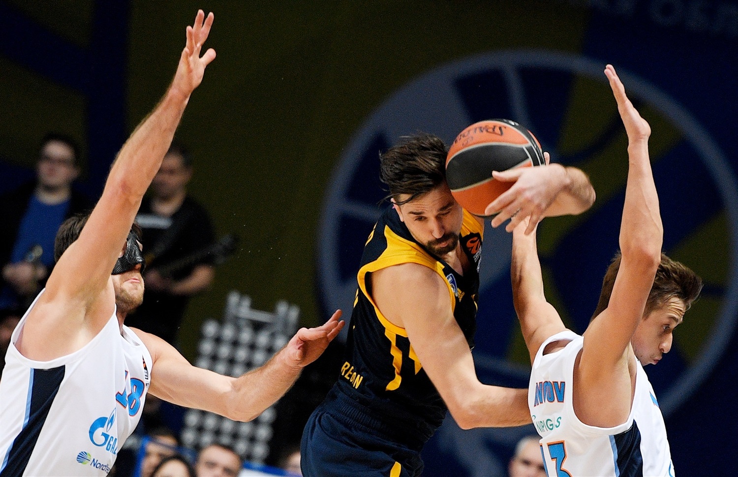 Zenit se impone en la cancha del Khimki (81-83)