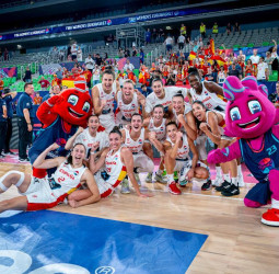 España desactiva a Alemania, asegura el Preolímpico y luchará por las medallas (67-42)