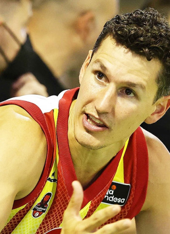 Casademont Zaragoza inicia su preparación con victoria ante el BAXI Manresa (72-71)