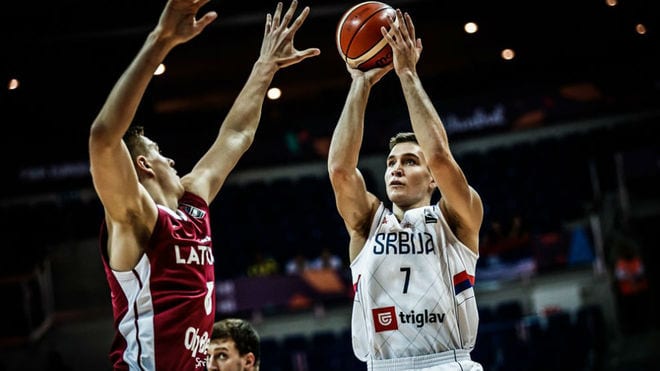 Rusia y Serbia se disputan la última plaza para la final