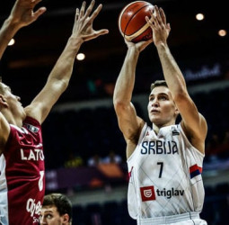 Rusia y Serbia se disputan la última plaza para la final