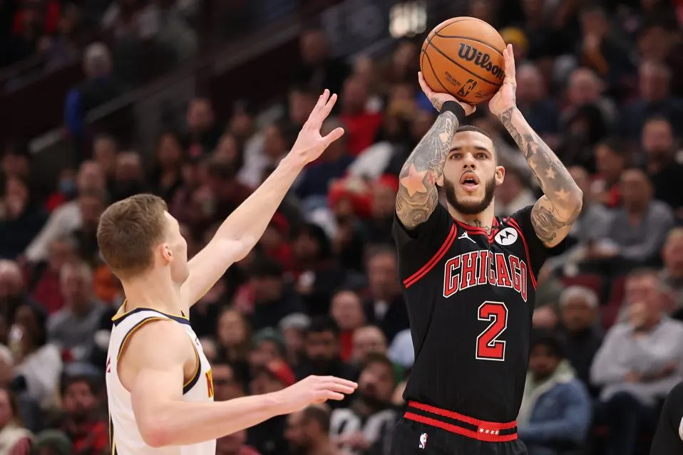 Lonzo Ball extiende su contrato con los Chicago Bulls