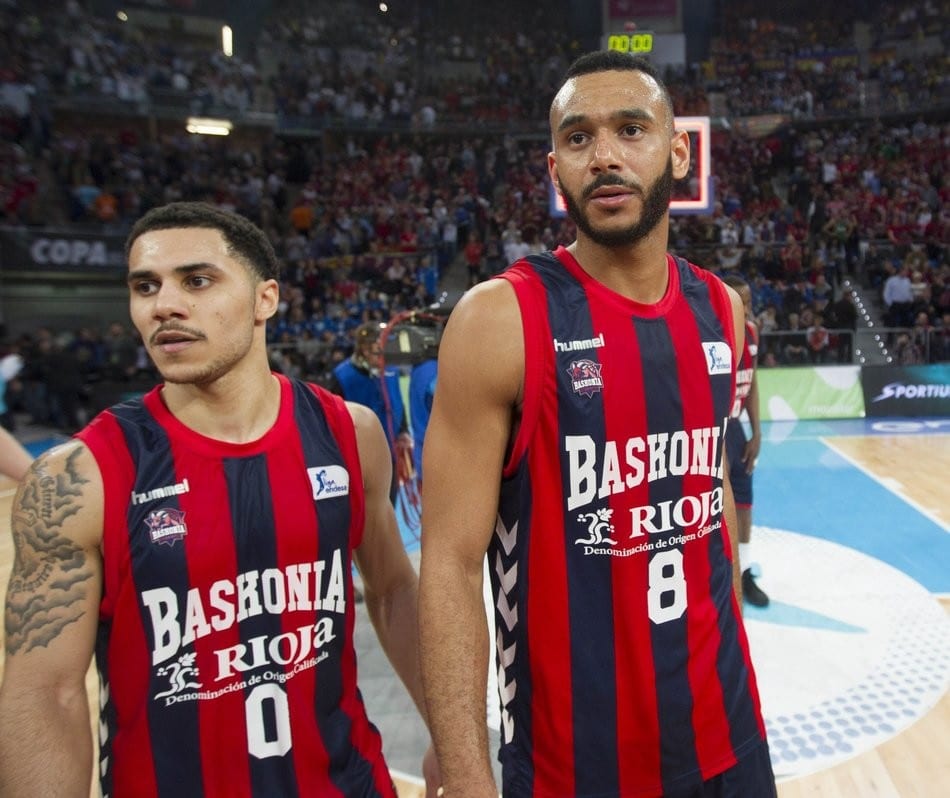 El Baskonia espera la decisión de Hanga y Larkin