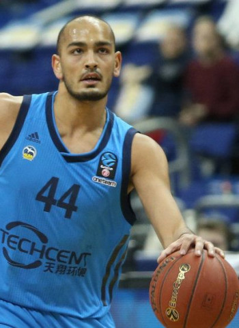 Stefan Peno, cerca del Bilbao Basket