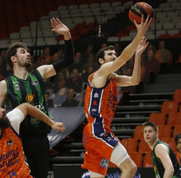 Valencia Basket cae en la Fonteta ante el Joventut (89-102)
