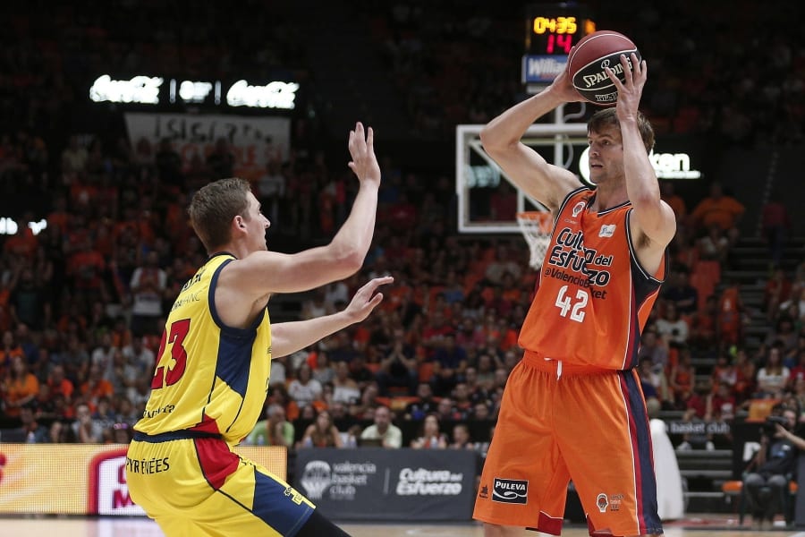 Reacción y más rodaje, todavía sin premio (66-72)