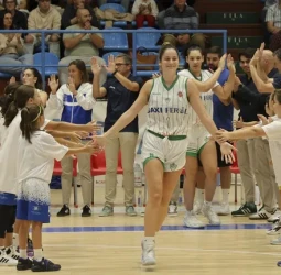 El Baxi Ferrol arrasa al Battipaglia en A Malata, 89-45