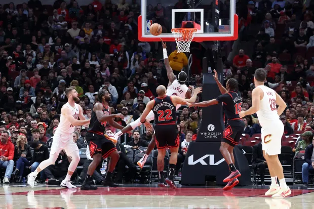 La noche NBA: Wembayama y Shai arrasan, Cavaliers mantiene su invicto