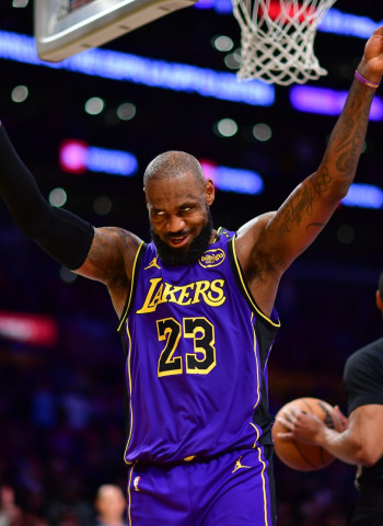 LeBron James, objeto de deseo: cuatro equipos ya han preguntado por él