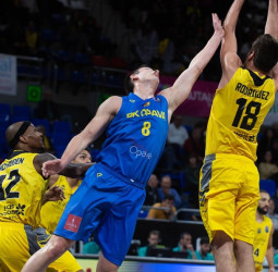 Paseo con canteranos del Iberostar Tenerife ante el Opava (97-38). Pierre-Antonie Gillet 36 de valoración