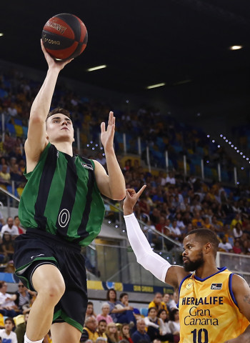 El Joventut asalta la cancha del Gran Canaria (68-79)