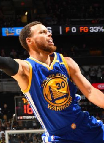 [4-0] Los Warriors, primer finalista de la NBA (129-115)