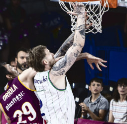 Unicaja le amarga la despedida en casa al Lleida, 69-98