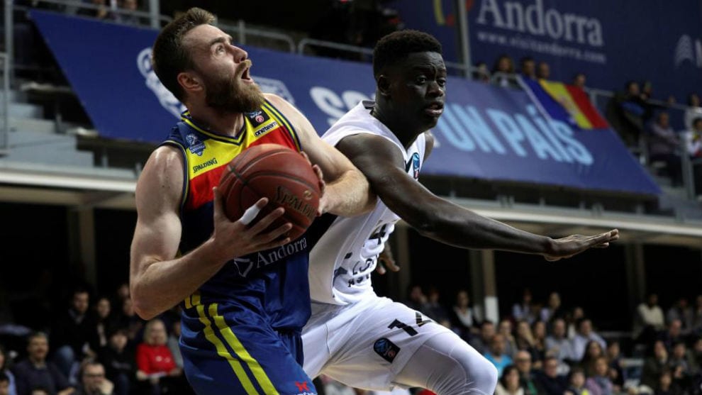 El MoraBanc continúa con su sueño europeo y ya está en semifinales de la Eurocup (80-82)