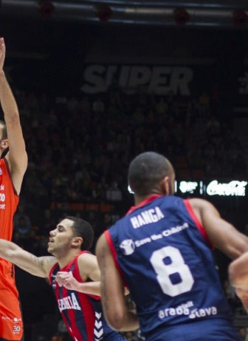La Fonteta, preparada para ser clave en el tercer partido de semifinales ante Baskonia