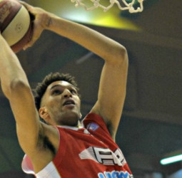 El Estrella Roja ficha al ala-pívot Jonah Bolden