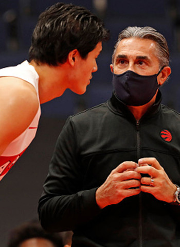 Sergio Scariolo se estrena como entrenador jefe en la NBA con victoria