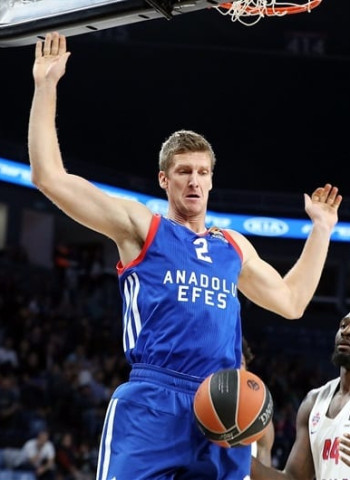 Justin Doellman ficha por el Buducnost