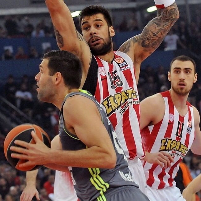 El Real Madrid cae ante el empuje de Olympiacos (99-84)